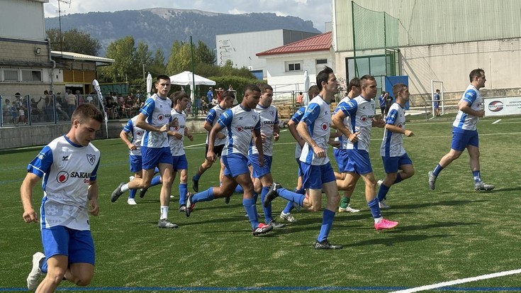 Lagun Artearen berdinketa eta Altsasu B-ren lehen garaipena