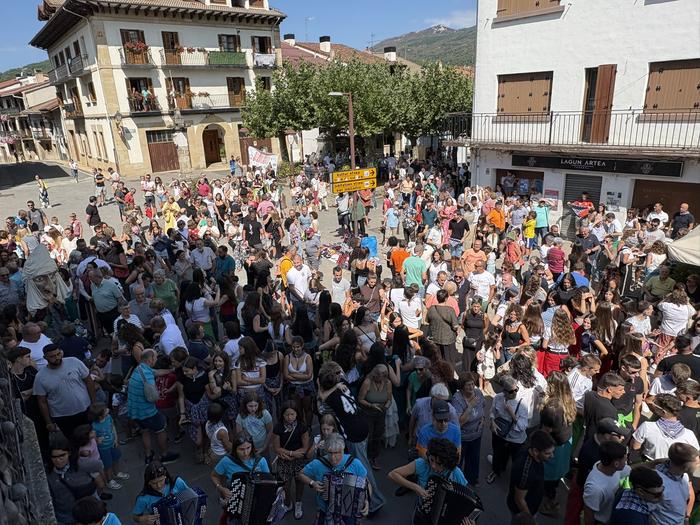 Festen balorazioa egiteko deialdia