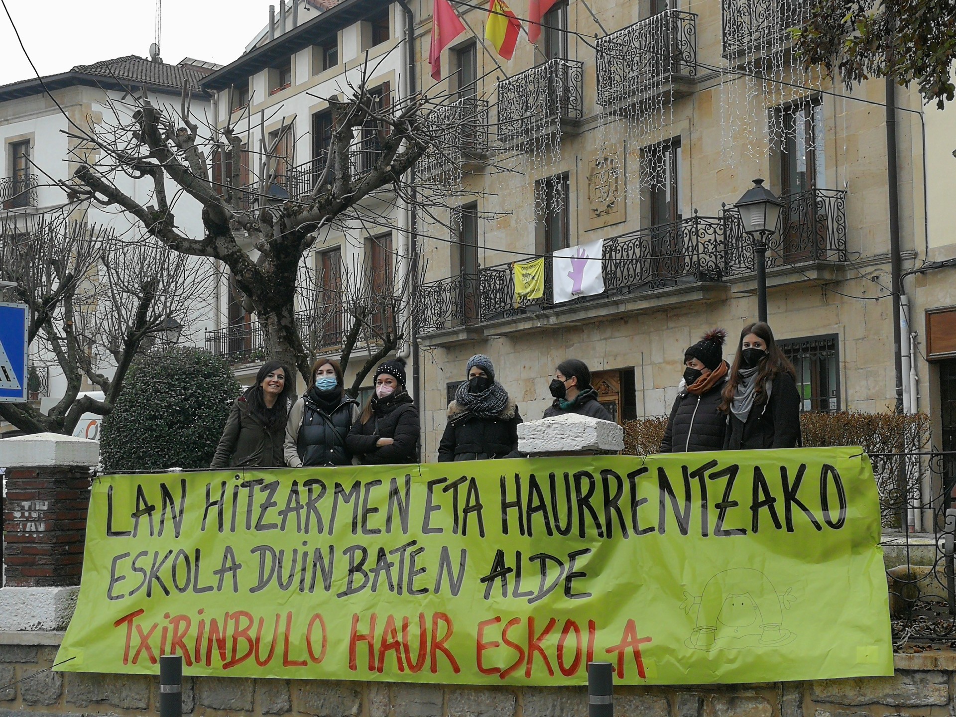 Txirinbulon udal lan hitzarmena nahi dute