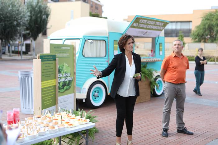 Jatekoak zaborra ez direla azaltzera