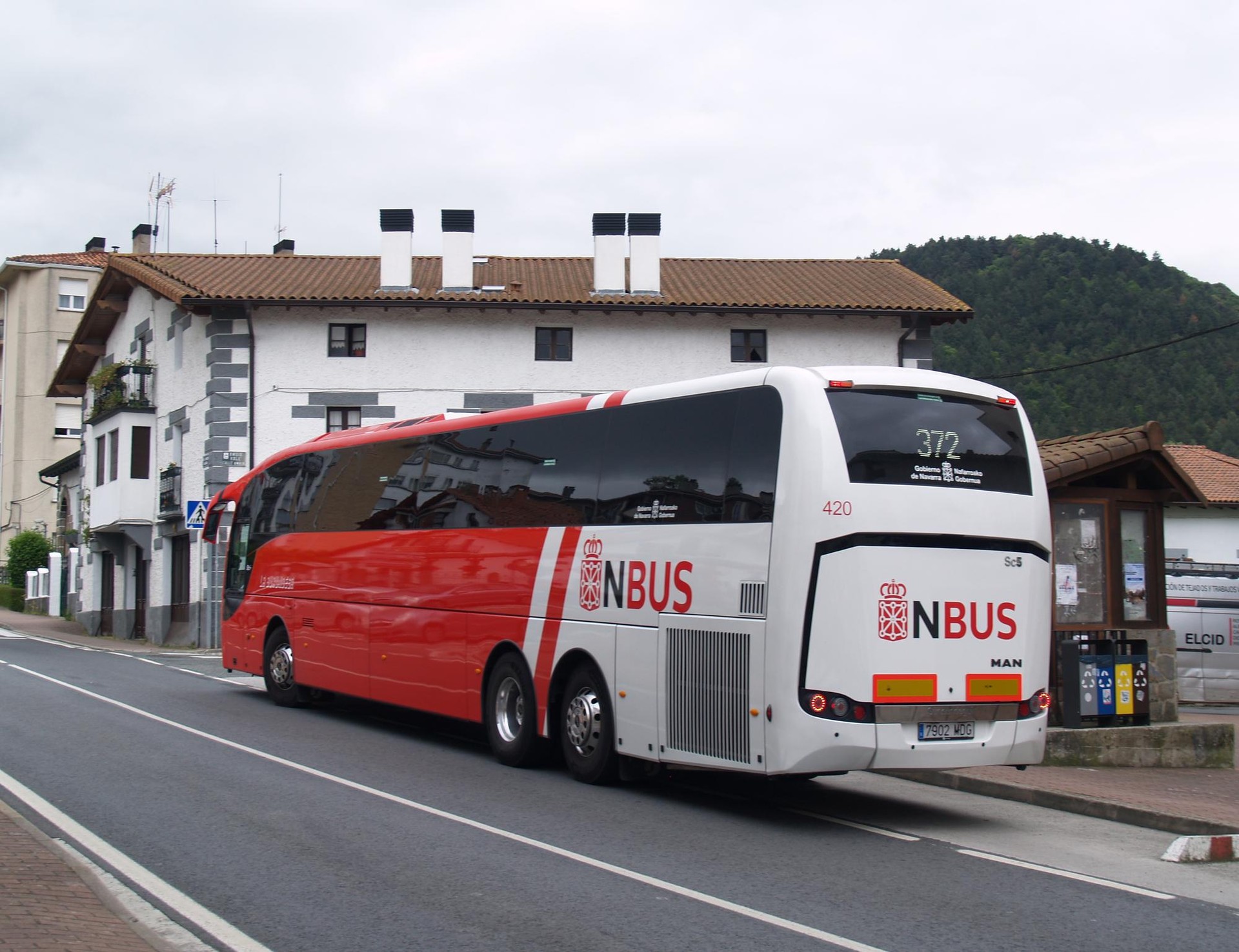 Gobernuak autobus zerbitzuan hobekuntzak egin ditu