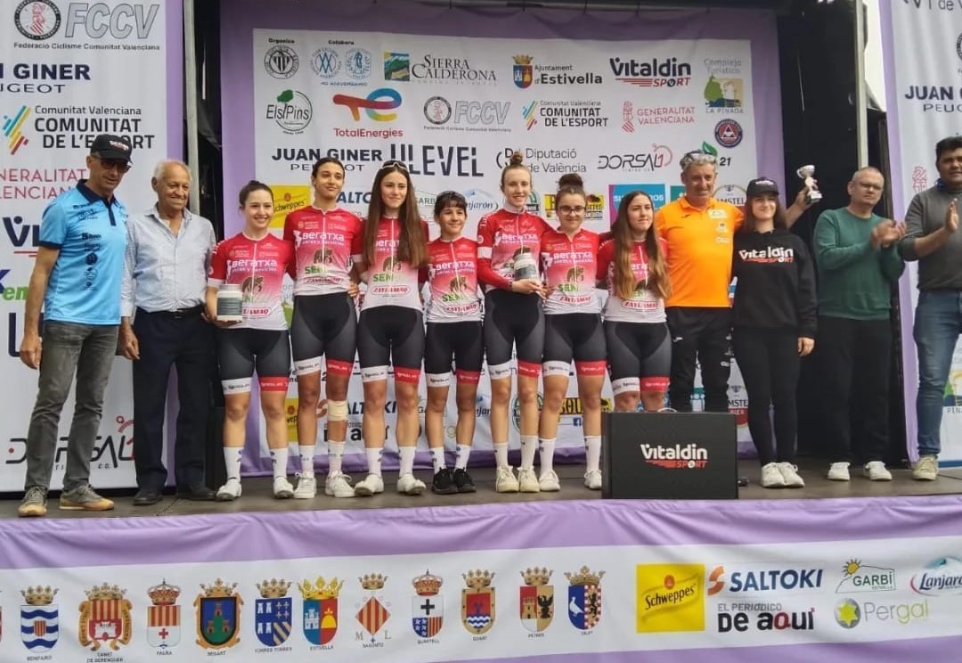Beratxako sakandarrak Valentziako podiumera igo ziren