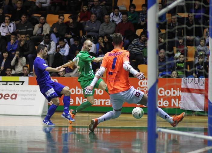 Interren kontra galdu egin du Magnak