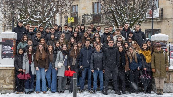 Kintoen komunikatua Santa Ageda ospakizunera begira