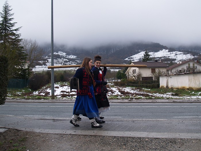 Kintoz bete dira kaleak - 31