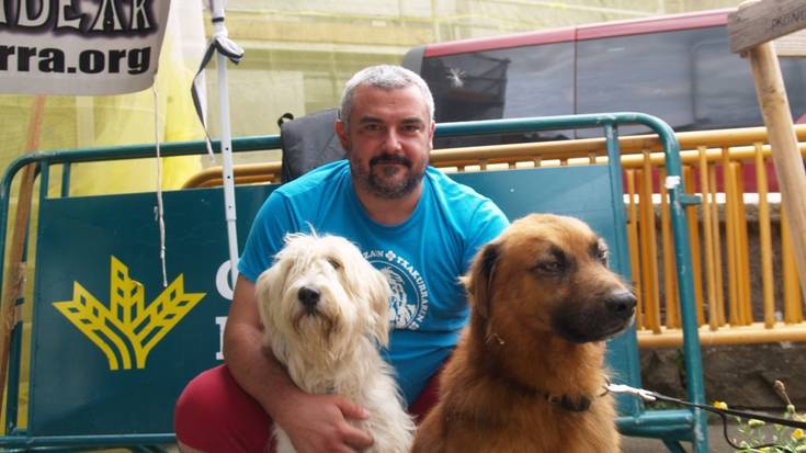 "Jendeak jakin dezala galtzeko zorian dagoela"