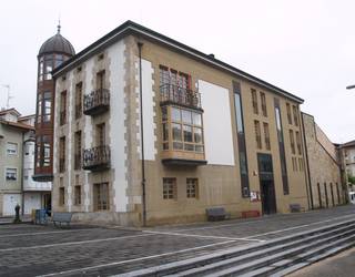 Udaleko hiru lanpostu betetzeko izendapenak