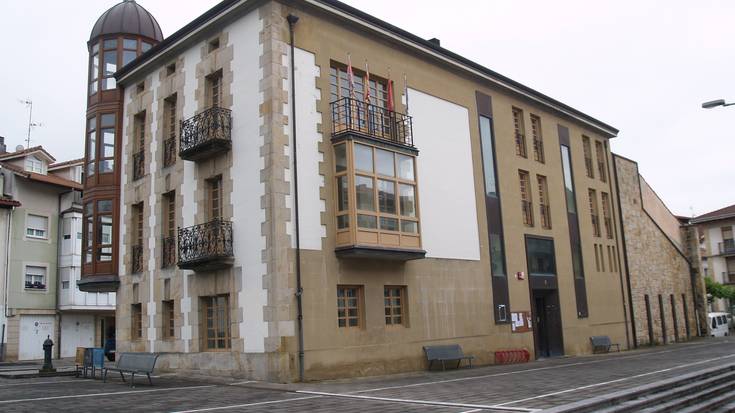 Udaleko hiru lanpostu betetzeko izendapenak