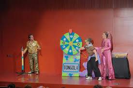 'Tongola' komedia, Olaztin