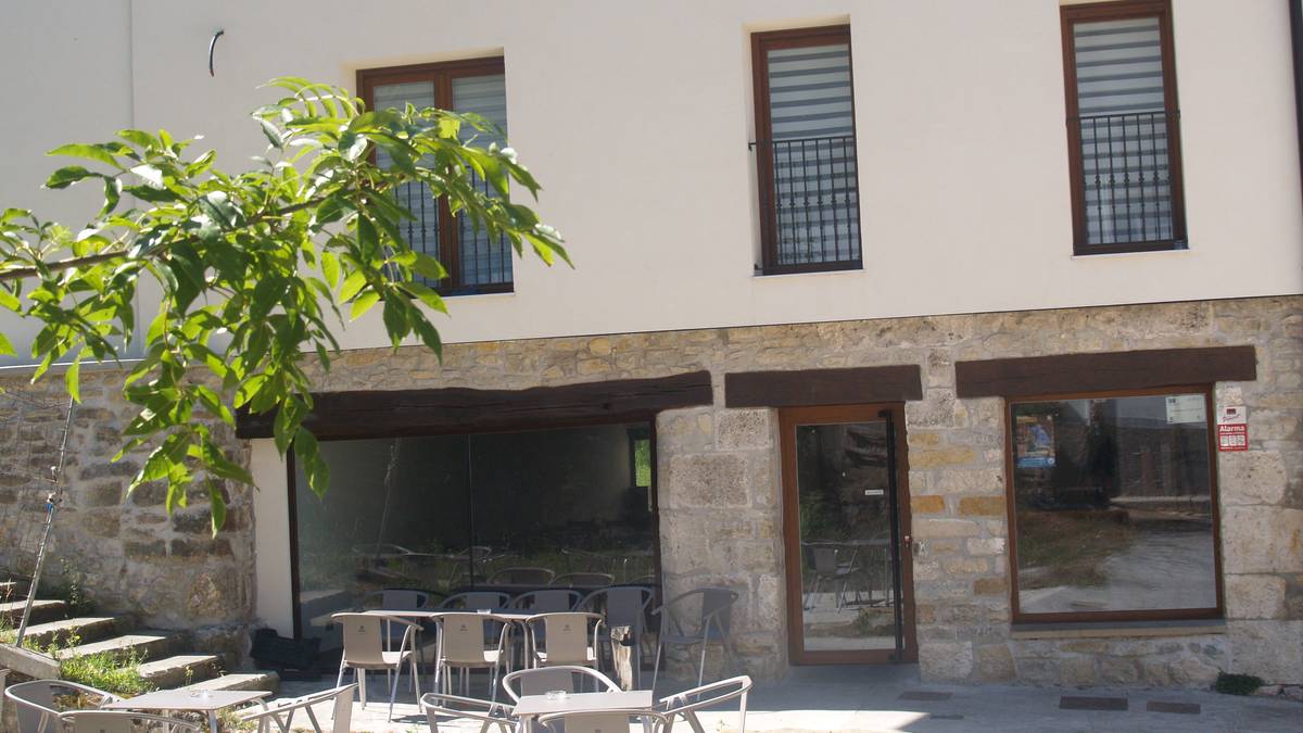 Herri txikitako ostalariak