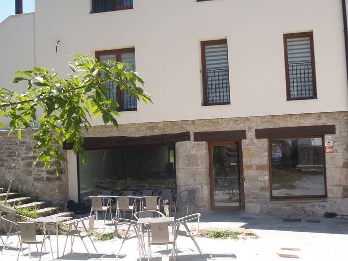 Herri txikitako ostalariak