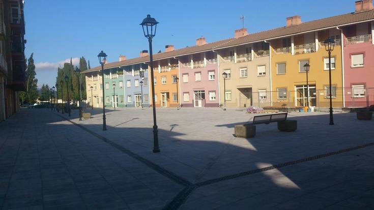 Amandrea plaza, itxuraldatuta