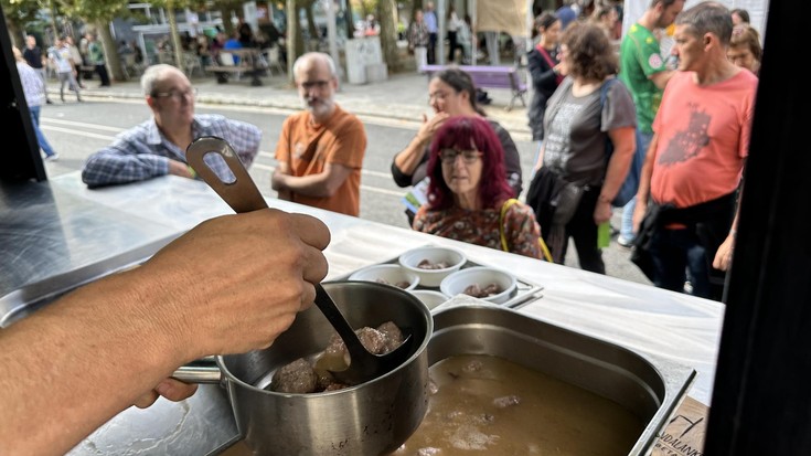 Pottoka Lagun elkartea Etxarri Aranazko ferietan izan da