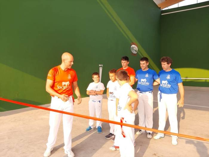 "Ongi dago horrelako toki estali bat izatea"