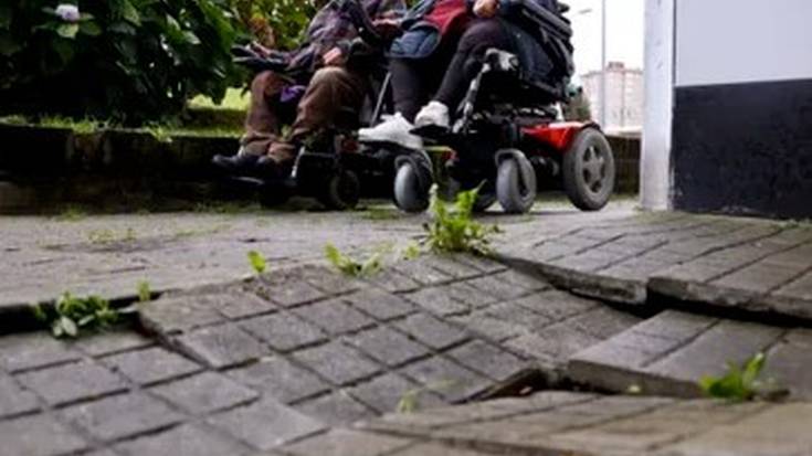 Politika, Super Bowl, erasoak, estetika, oztopo arkitektonikoak