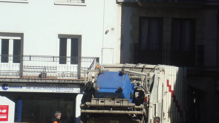 Mank-ek hondakin bilketarako kamioia erosiko du