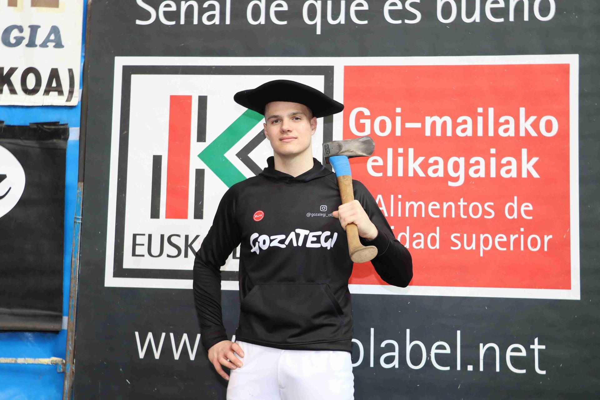 "Bost final jokatuta irabazi dudan lehen txapela da, eta pozik"