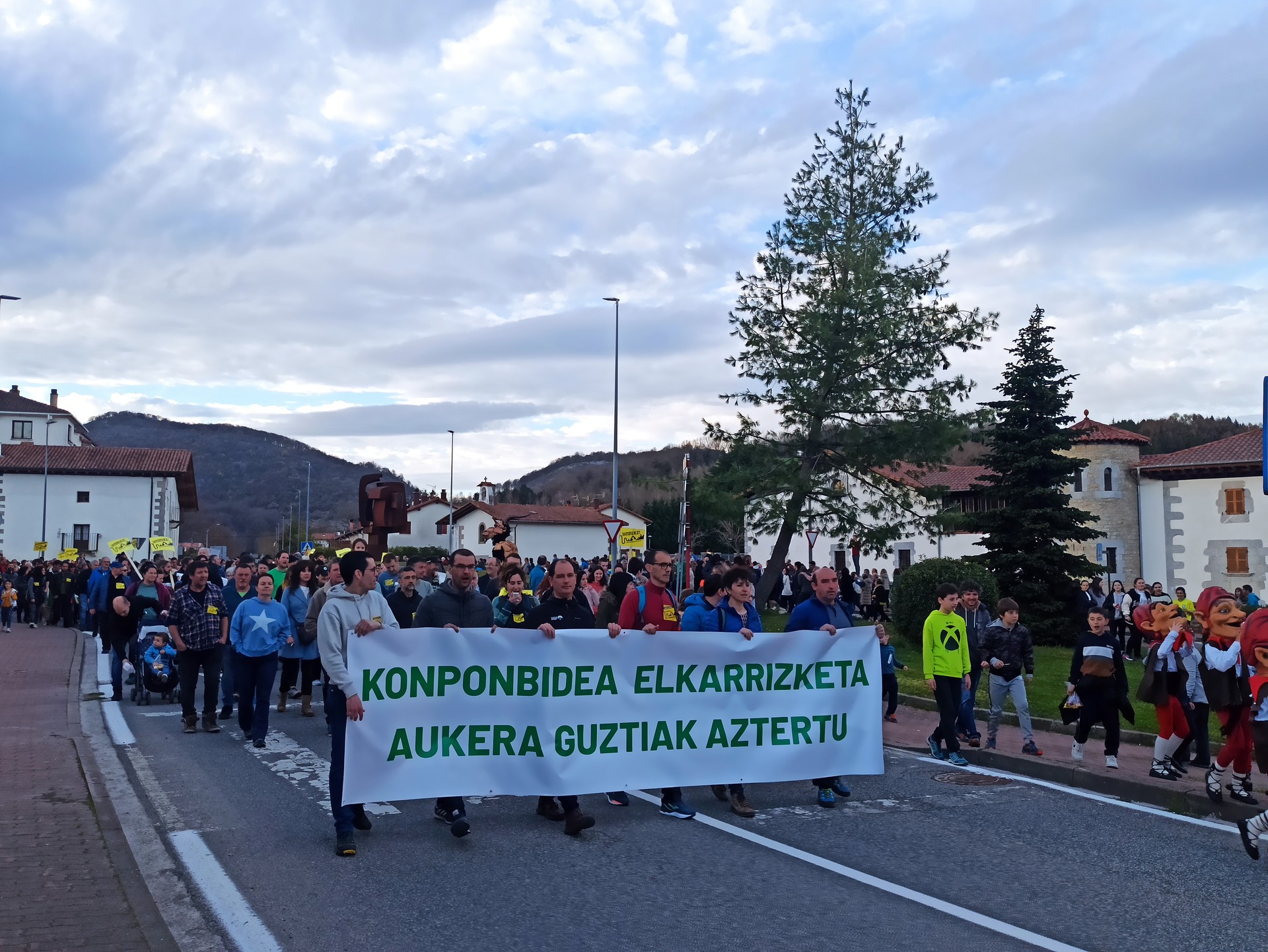 Gasbidearen kontrako manifestazioaren "balorazio oso positiboa" egin dute