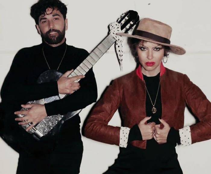 Beatriz Morales eta Agujetas Chicoren Flamenco sin sulfitos dantza ikuskizuna