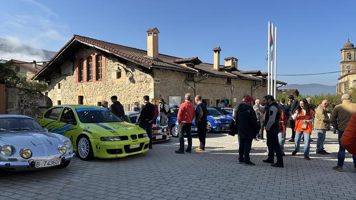 Bakaiku txiki geratu zen