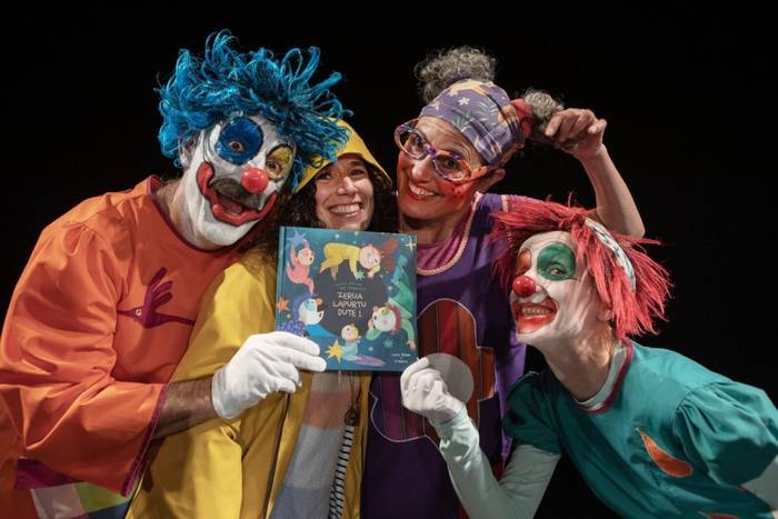 Katxiporretako pailazoekin zerua begiratzeko hausnarketa