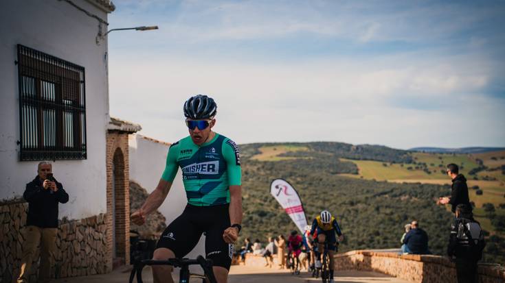 Iker Gomezek afizionatuen mailako bere lehen garaipena lortu du jada