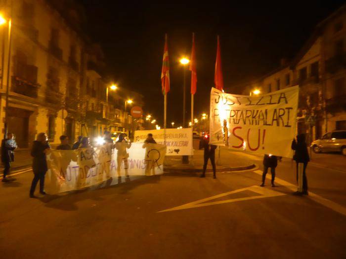 Azaroaren 25ean mobilizatzeko deia egin du mugimendu feministak