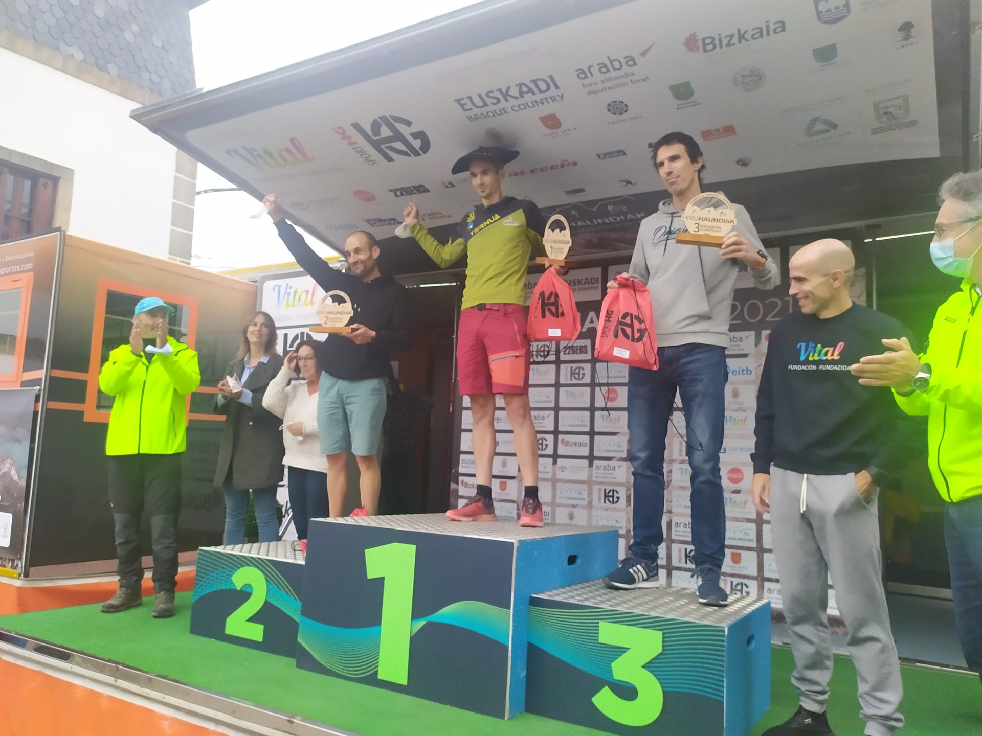 Ander Erice Hiru Haundien podiumean