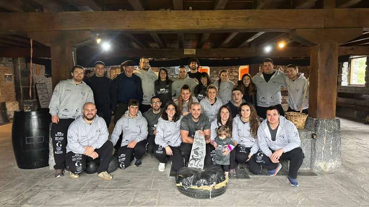 Harri jasotze eskola eta areto futbolekoak