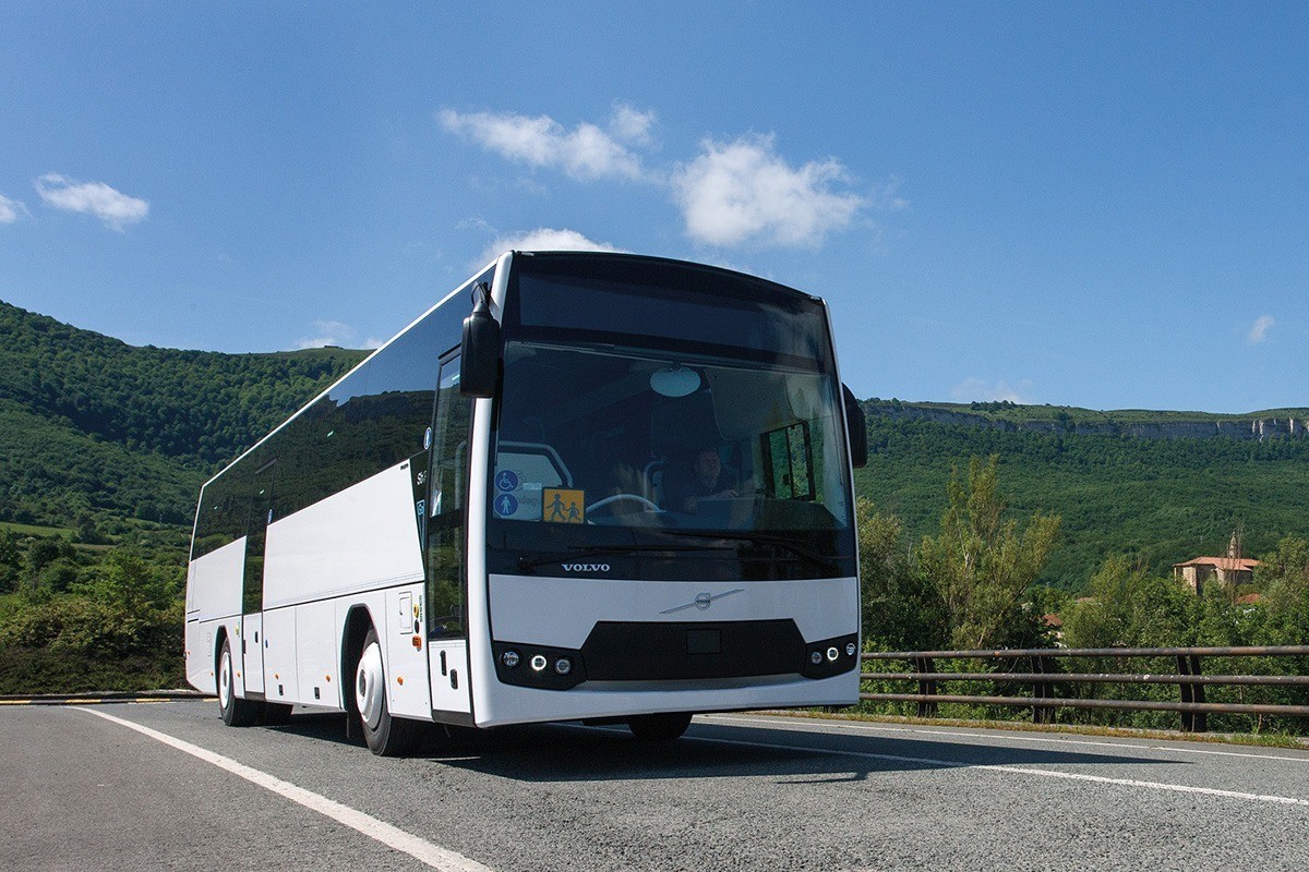 Sunsundeguik ehun autobus saldu ditu