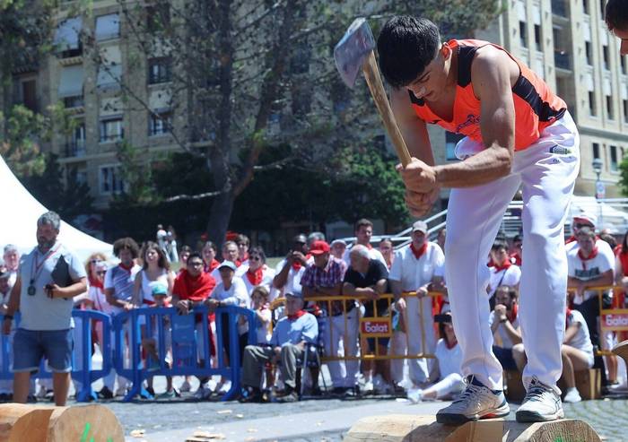 Ioan Goikoetxeak eta Eñaut Oiarbidek aurrera egin dute Nafarroako III. Mailako Aizkora Txapelketan
