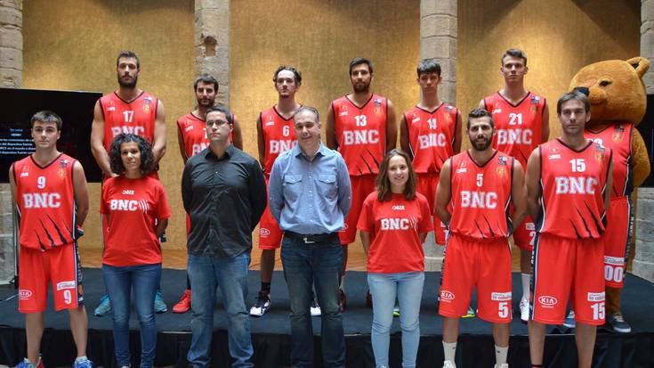 Zabaloren Basket Navarra gorriak ostegunean egin zuen aurkezpena