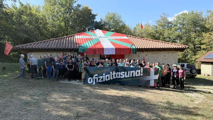 Mendia, saskibaloia, klasikoak eta futbola
