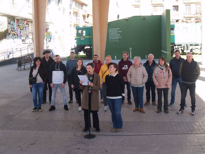 Hamalau udalek AHTren azterlanari alegazioak aurkeztu dizkiote