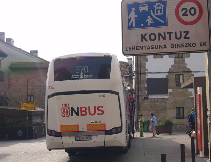 Autobus zerbitzu gehiago Iruñea eta Sakana artean