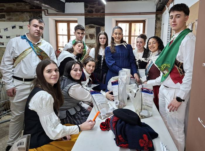 Kintoek 25.000 euro jaso dituzte