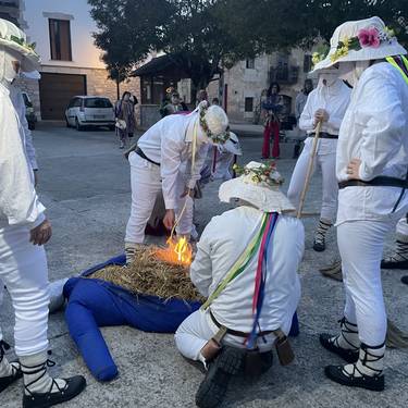 Bi inauteri egun Ihabarren