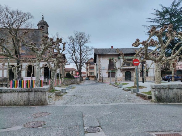 Plaza irisgarriagoa egiteko lanak eginen dira