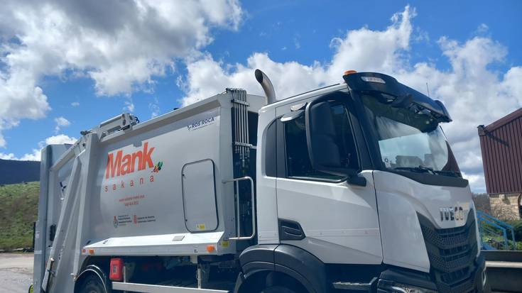 Hondakinak biltzeko kamioi berria du mankomunitateak