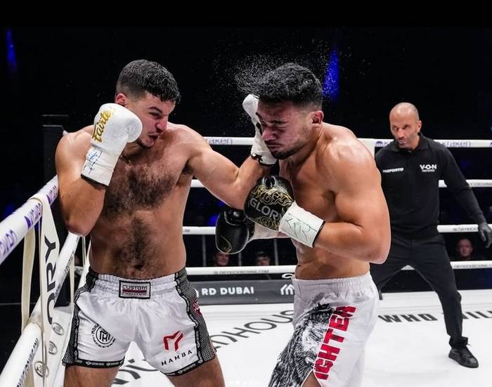 Moha Hamdik garaipenarekin debutatu du profesionaletan