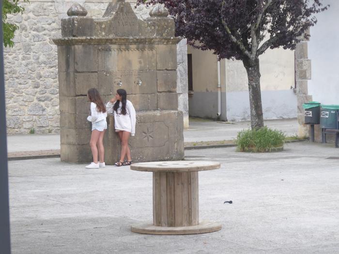 Kontzejuak ur sareko ihesak begiz jota ditu