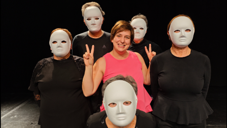 'El club de las personas a-normales' taularatuko du antzerki taldeak