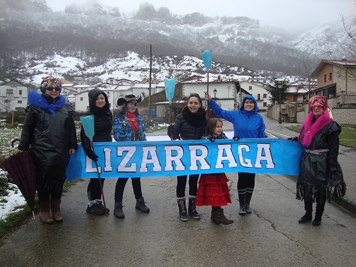 Kuadrillak, mozorroak, festa