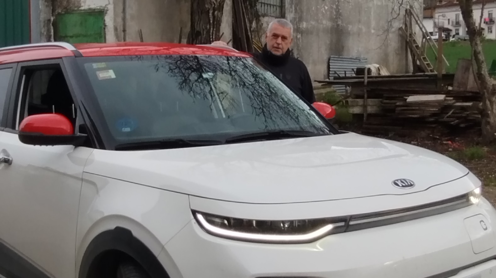 "Diru aurrezpena izugarria da"