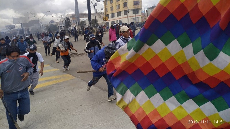 Askapenak Boliviaren alde egitera deitu du