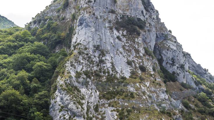 Biahizpen eskalada jarduera mugatu du gobernuak