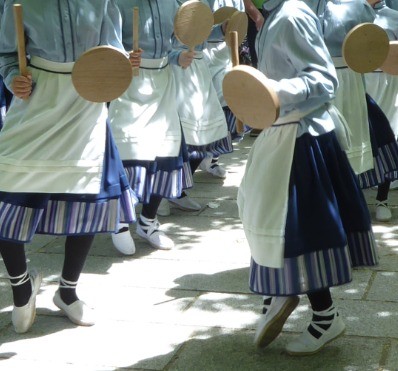 Dantzaren nazioarteko egunean ekitaldia Iortia plazan