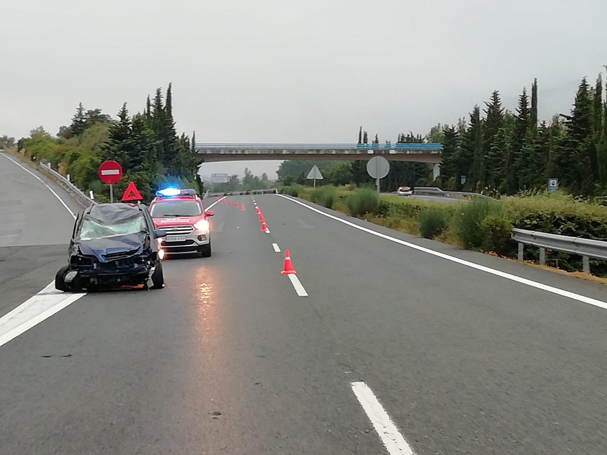 Motor eta auto istripuak autobian