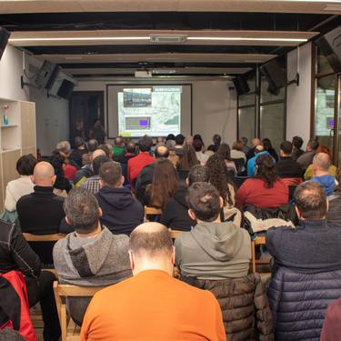 Bakaikun abiarazi dute AHT egitasmoaren inguruko informazio bilkurak