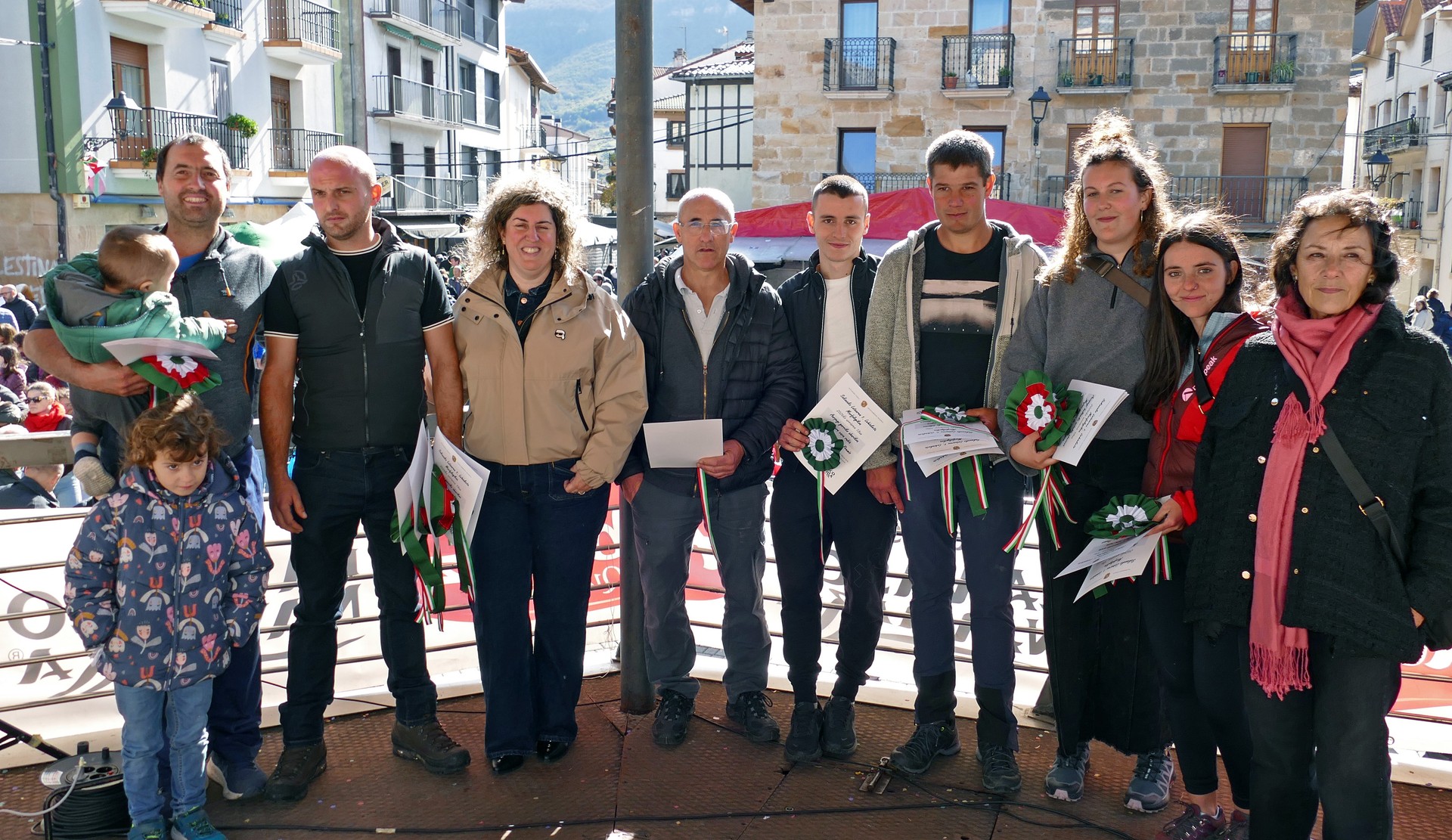 Latxa ardien lehiaketa bueltan